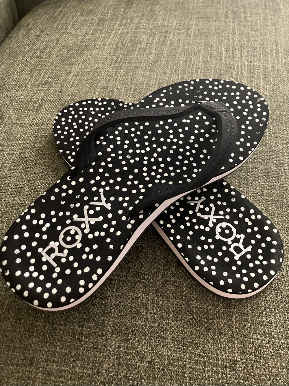 Roxy Black and White Polka Dot Flip Flop Sandals